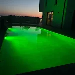 Le Domaine De La Vallee Bed & Breakfast