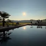 Le Domaine De La Vallee Bed & Breakfast 4*