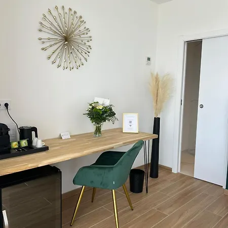 Le Domaine De La Vallee B&B 4*